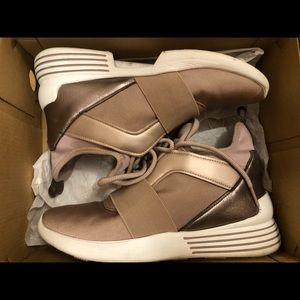 Kendall+Kylie fashion sneakers